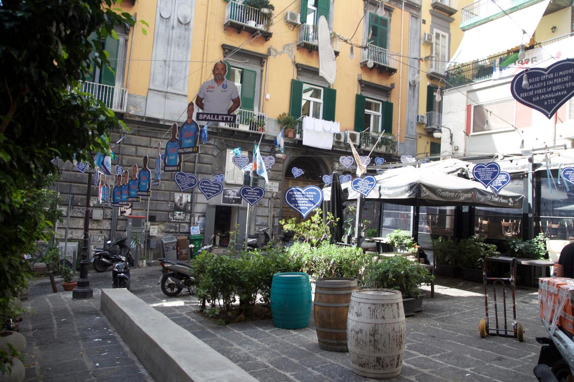 Da Nonna Lina Ai Quartieri Napoli Ngoại thất bức ảnh